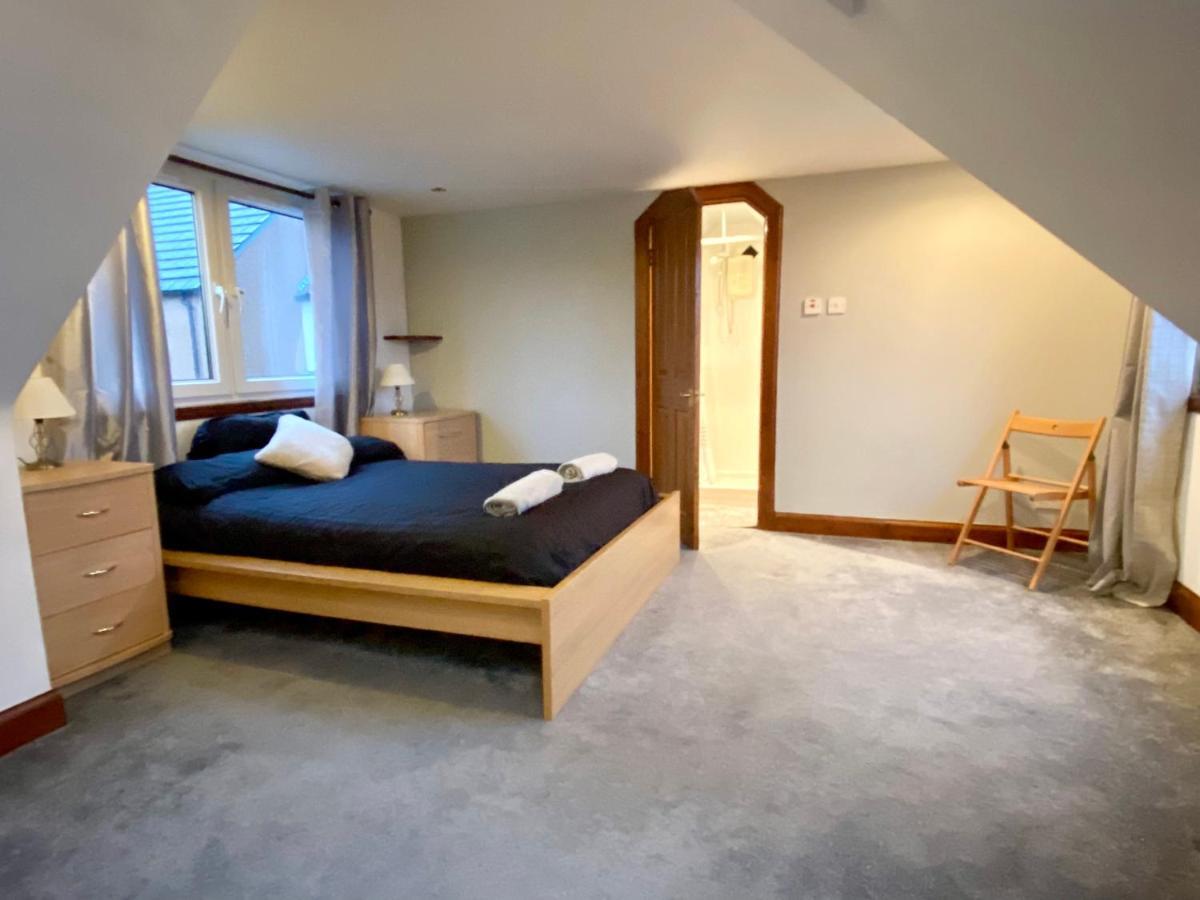 Cosy Cottage With Free Parking Close To Airport Единбург Екстериор снимка