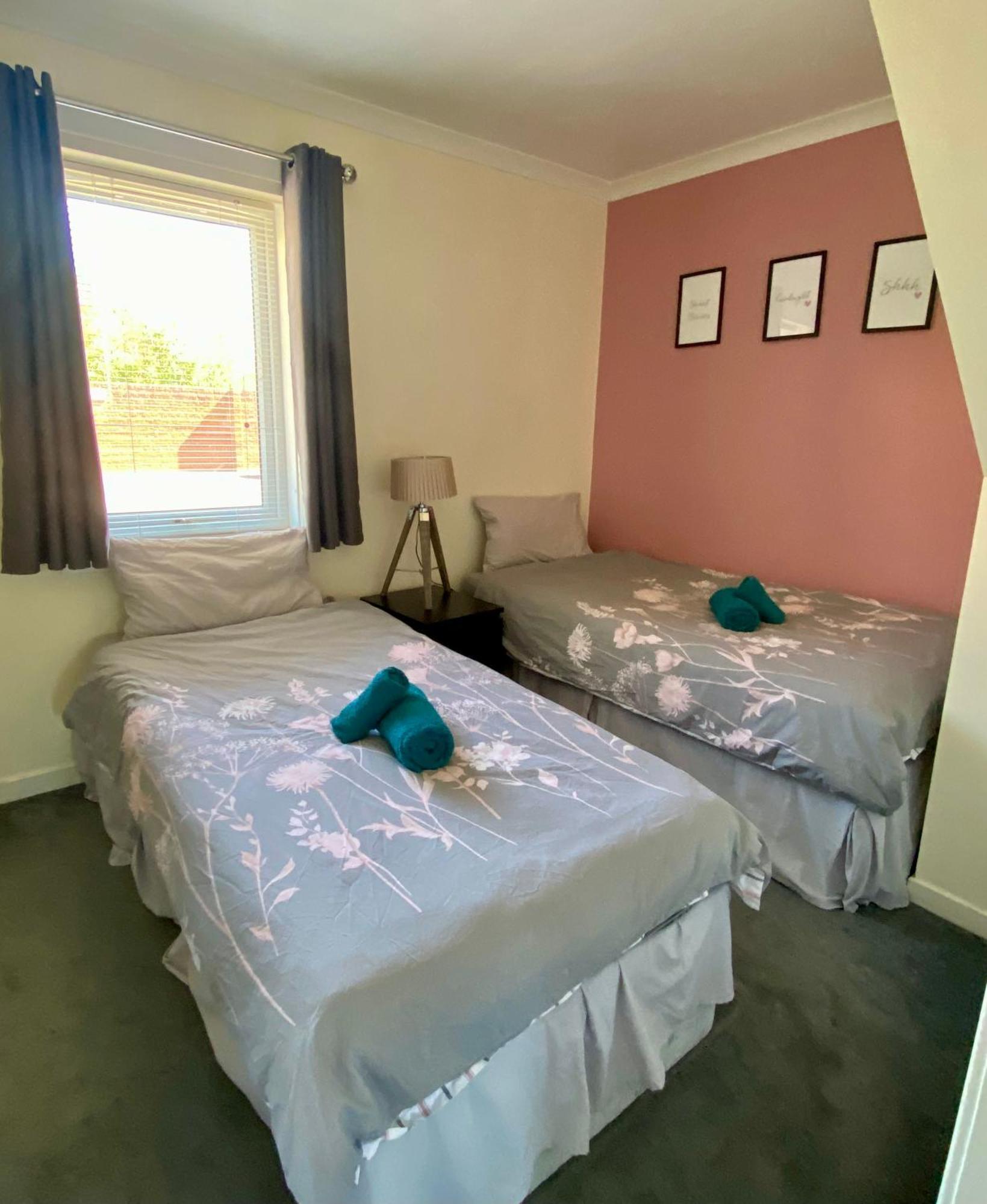 Cosy Cottage With Free Parking Close To Airport Единбург Екстериор снимка